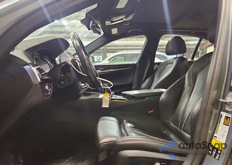 2019 BMW 530 Xi из США, поврежденный, VIN WBAJA7C5XKWW05576